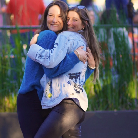 Meet your Posher, Abbey - Picture 1 of 2